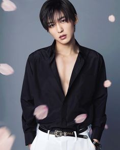 Snow Man(スノーマン)の魅力と凄さとは?メンバープロフィールや人気の秘密を徹底解説 目黒蓮