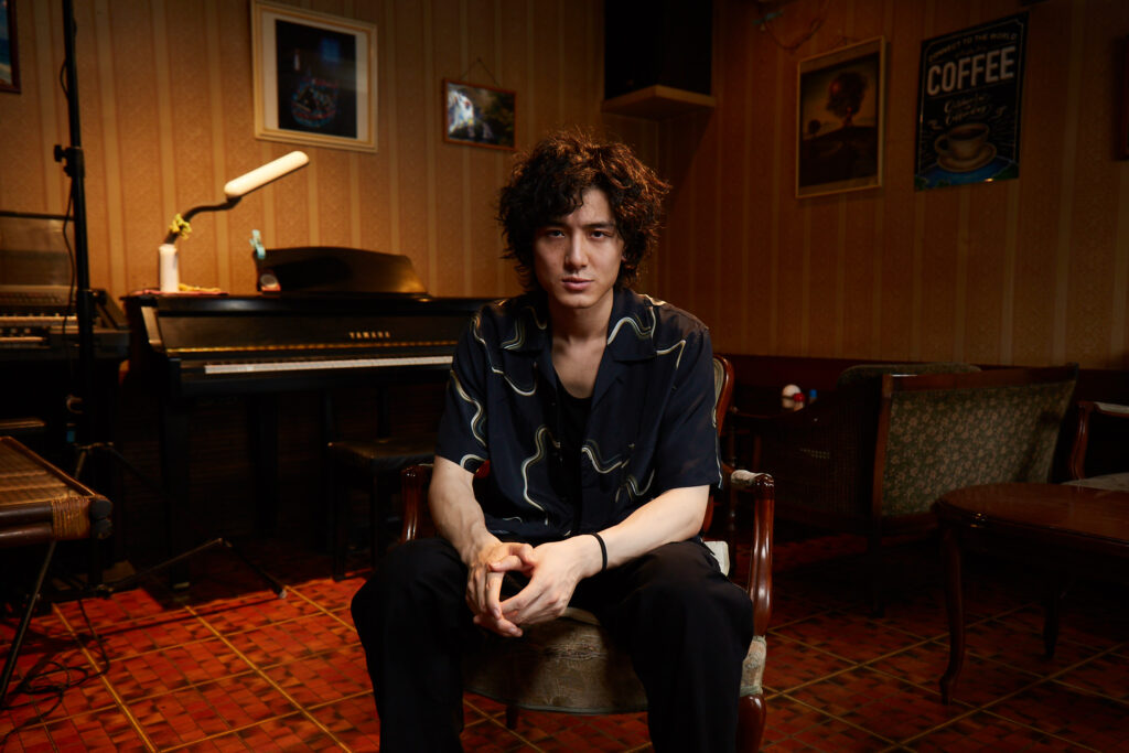 藤井風 DVD はある？Blu-ray 全ライブ映像 おすすめ 完全ガイド【最新版】